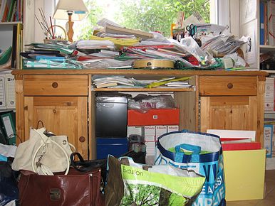 Bureau de bric et de broc