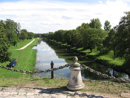 Canal latéral à la Loire Canal latéral à la Loire